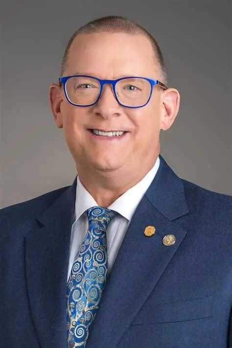 Mark S. Lyon, Président International 2026-2027